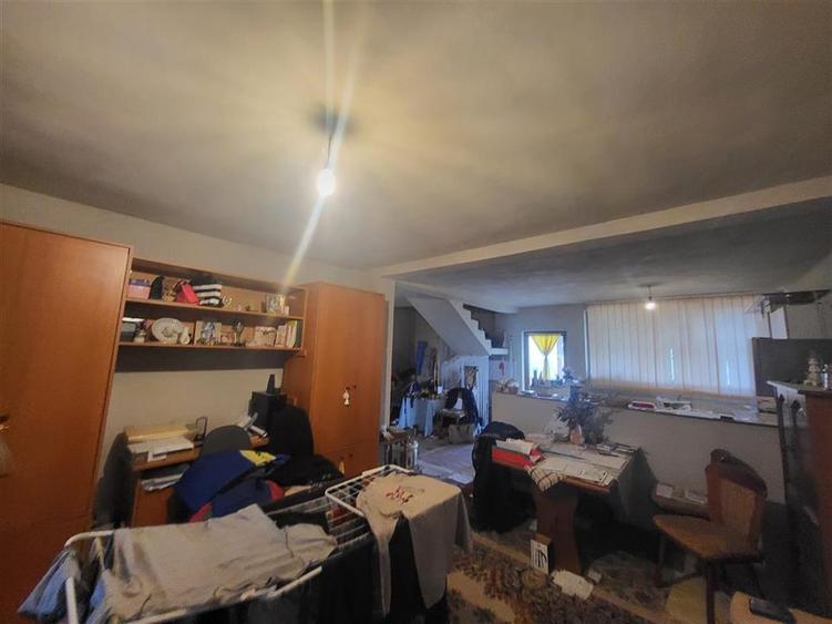 Casă cu 5 camere cu Teren 522 Mp în Sântandrei