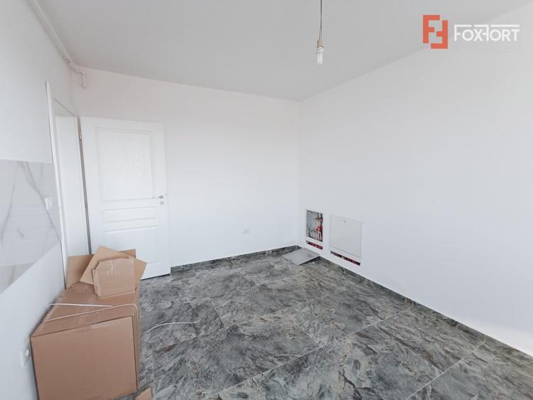 Apartament cu 3 camere decomandat în Giroc