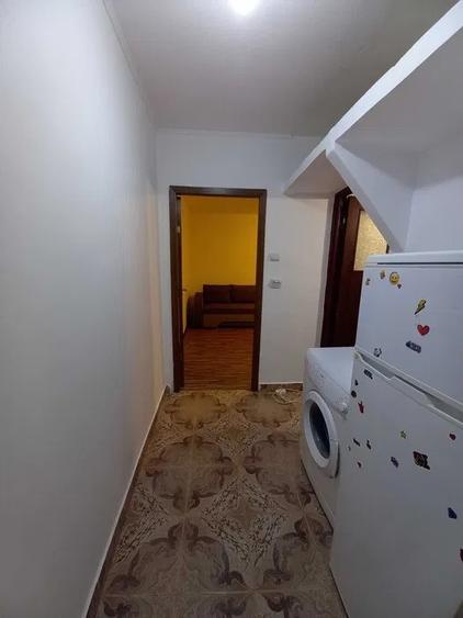 Apartament cu 2 camere semidecomandat, mobilat în Nord