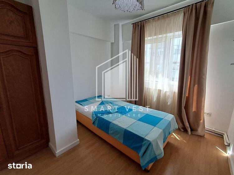 Apartament cu 3 camere decomandat în Micro 14