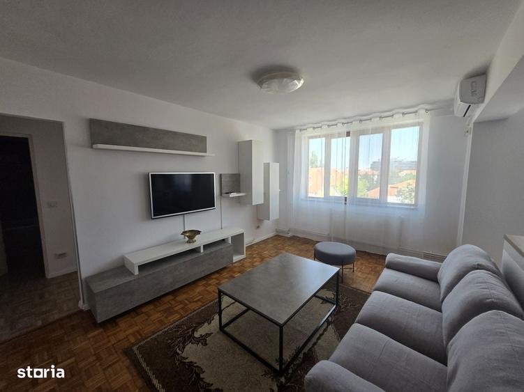 Apartament cu 3 camere semidecomandat în Ultracentral