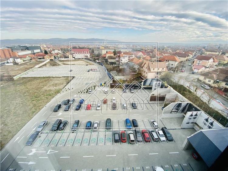 Birou, de 661 mp, în Trei Stejari