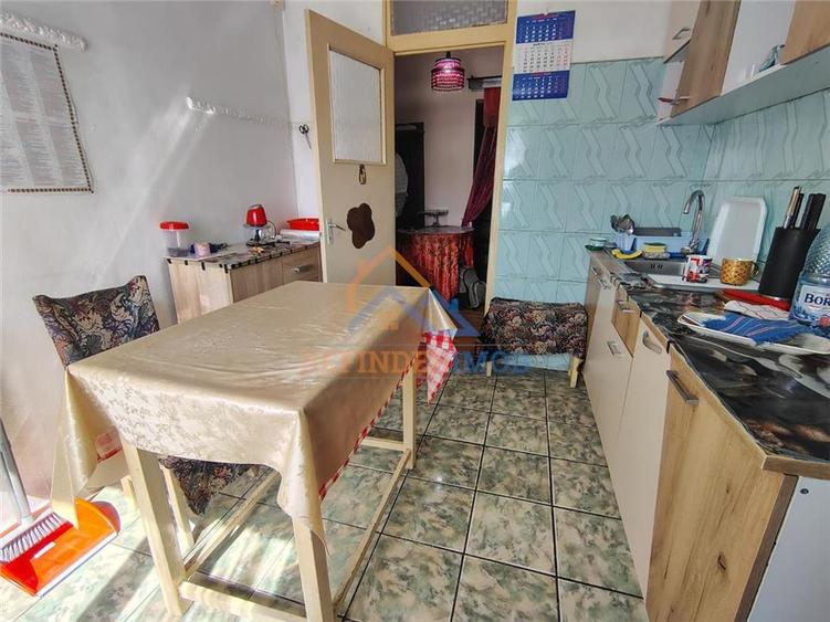 Apartament cu 3 camere decomandat în Sebastian