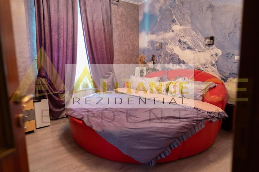 Casă individuală cu 7 camere decomandat cu Piscina în Central