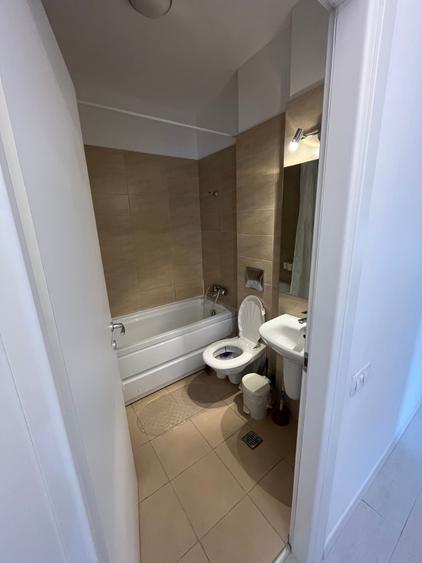 Apartament cu 3 camere decomandat în Mihai Bravu