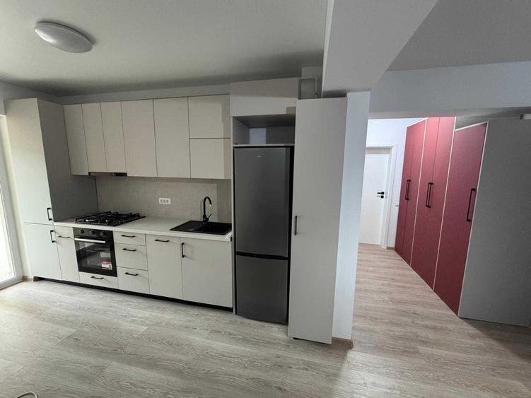 Apartament cu 3 camere în Berceni