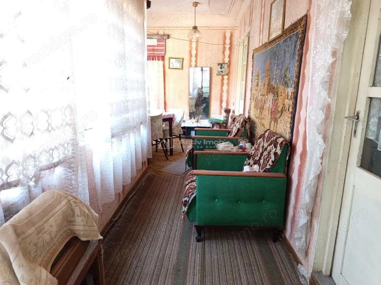 Casă cu 5 camere cu Teren 1439 Mp în Iam