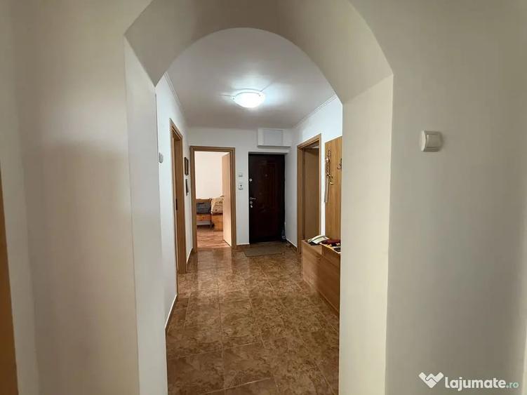 Apartament cu 4 camere decomandat în Ultracentral