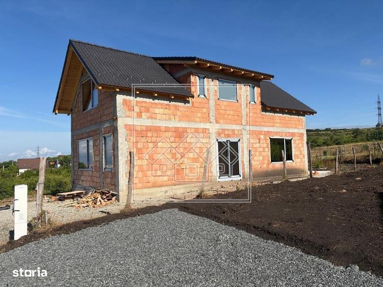Casă cu 4 camere în Mohu