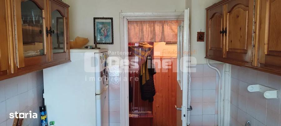 Apartament cu 2 camere semidecomandat, mobilat în Nord-Vest