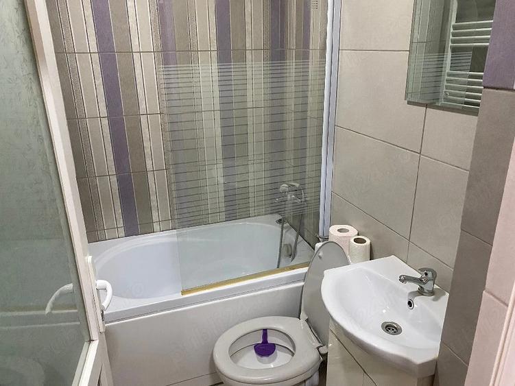 Garsonieră decomandată în Central