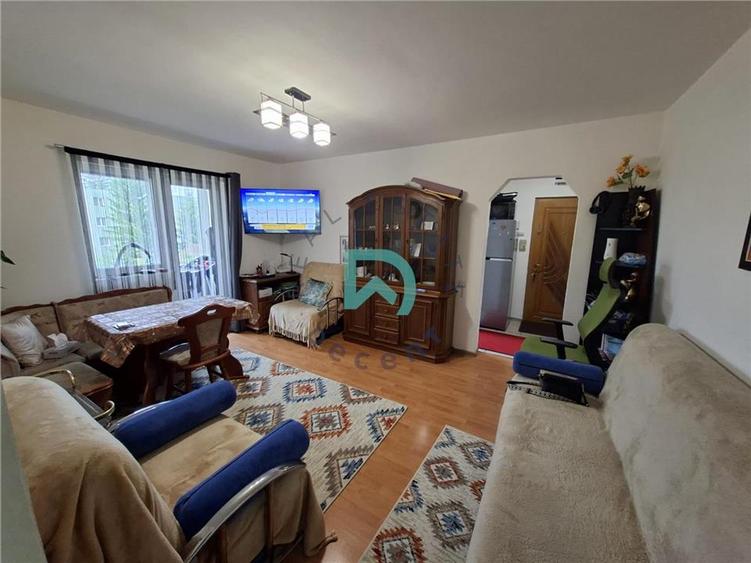 Apartament cu 2 camere semidecomandat în Griviței