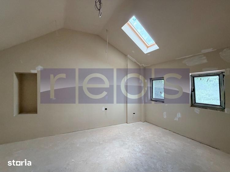 Apartament cu 4 camere în Dămăroaia