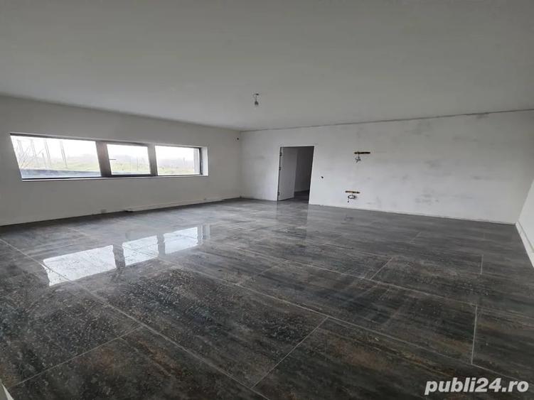 Casă cu 4 camere cu Teren 1700 Mp în Școlilor