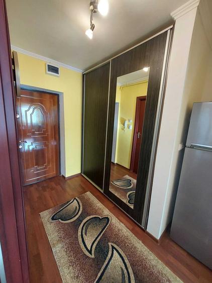 Garsonieră decomandată în Central