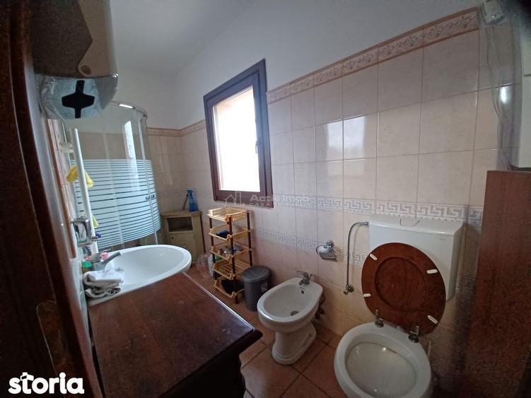Spațiu comercial, de 1,400 mp, în Corbeanca