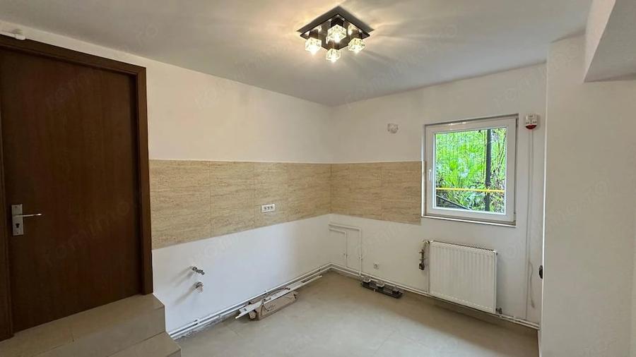 Casă cu 3 camere cu Teren 1397 Mp în Ștefănești