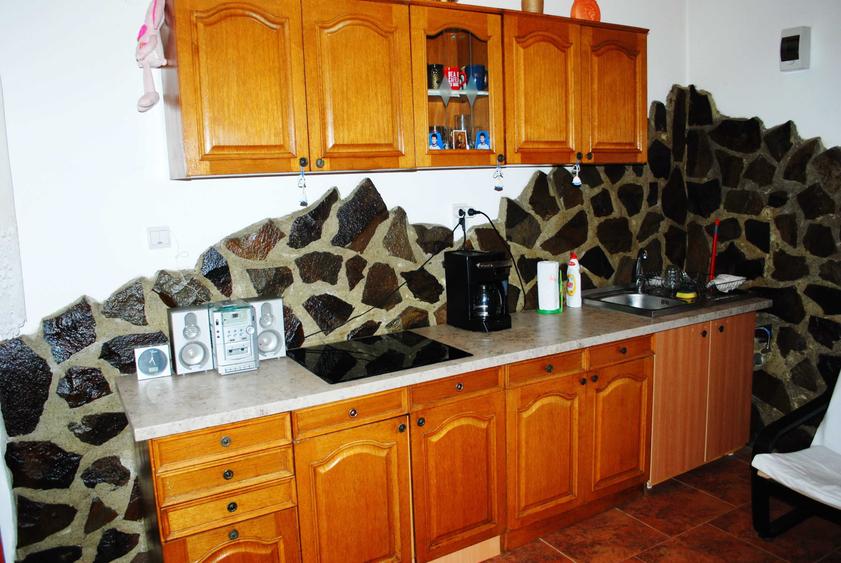 Casă cu 3 camere în Central