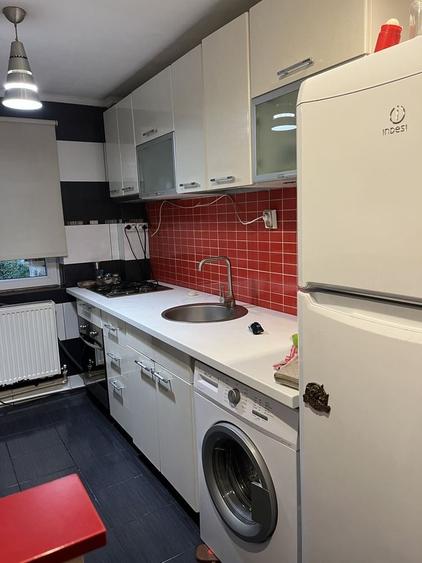Apartament cu 2 camere semidecomandat în Țepeș Vodă