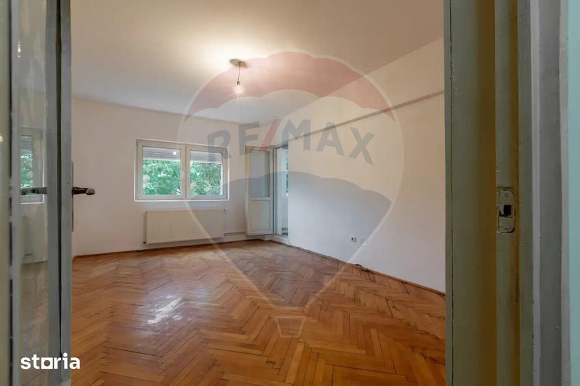 Apartament cu 3 camere decomandat în Central