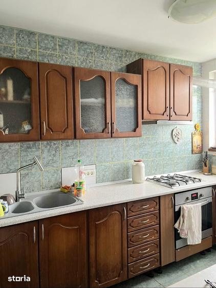 Casă cu 6 camere cu Teren 2300 Mp în Iepurești