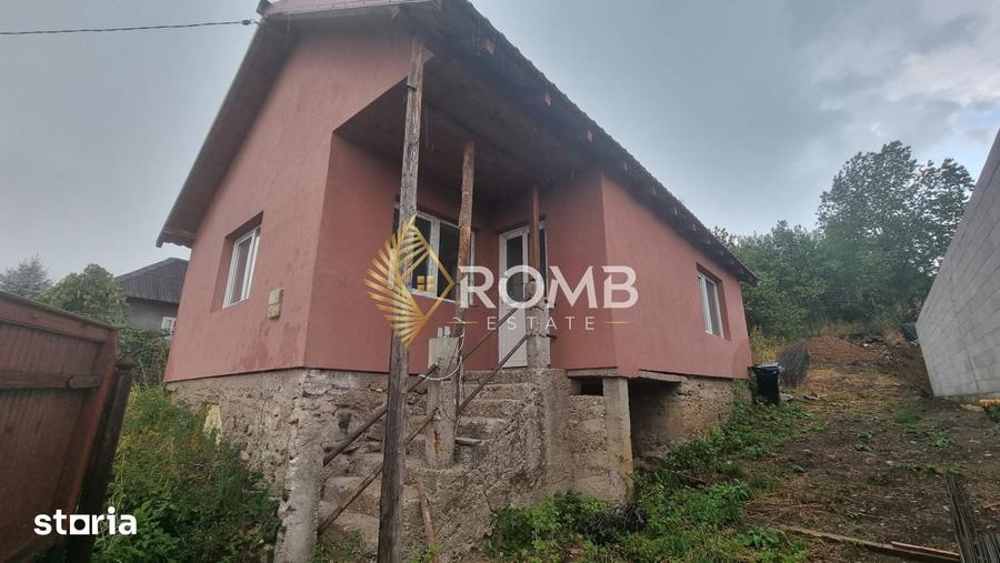 Casă cu 2 camere cu Teren 1102 Mp în Agăș