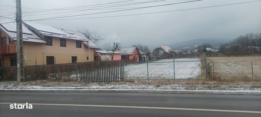 Teren de 1450 mp, în Zăbala