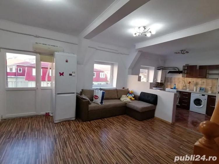 Apartament cu 3 camere decomandat, mobilat în Ostroveni