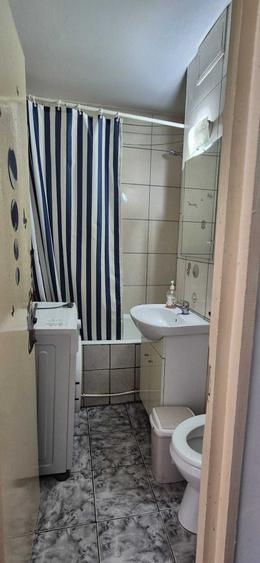 Garsonieră decomandată în Miorița