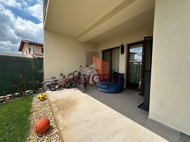 Duplex cu 4 camere cu Canalizare în Săcălaz