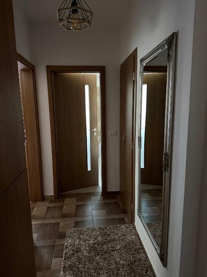 Apartament cu 3 camere semidecomandat, mobilat în Miroslava