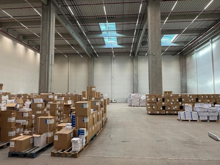 Spațiu industrial, de 850 mp, în Dragomirești-Deal