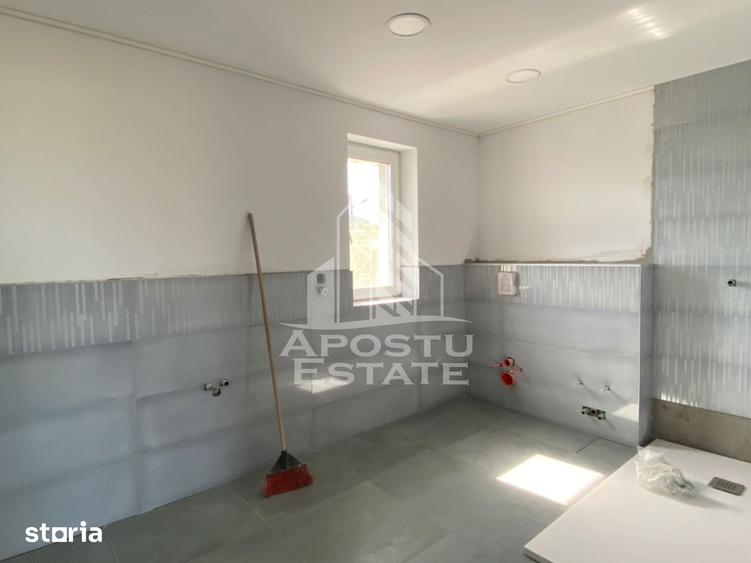 Casă cu 4 camere cu Teren 400 Mp în Săcălaz