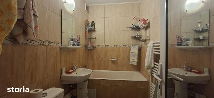 Apartament cu 2 camere semidecomandat în Țiglina 3