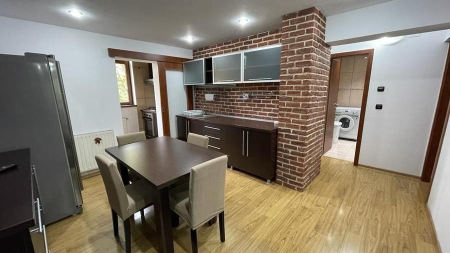 Apartament cu 2 camere decomandat în Petros