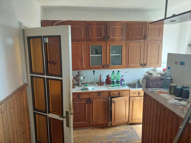 Apartament cu 3 camere decomandat în Dacia