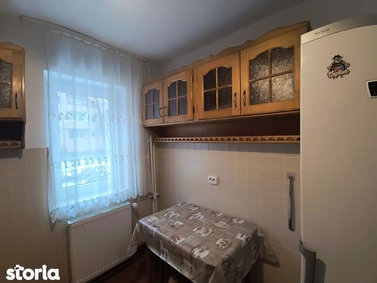 Apartament cu 2 camere semidecomandat, mobilat în Central
