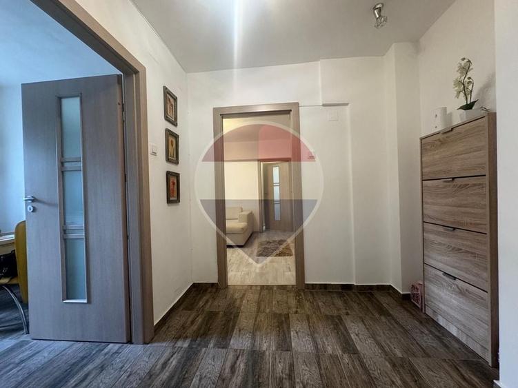 Apartament cu 2 camere semidecomandat, mobilat în Drumul Taberei