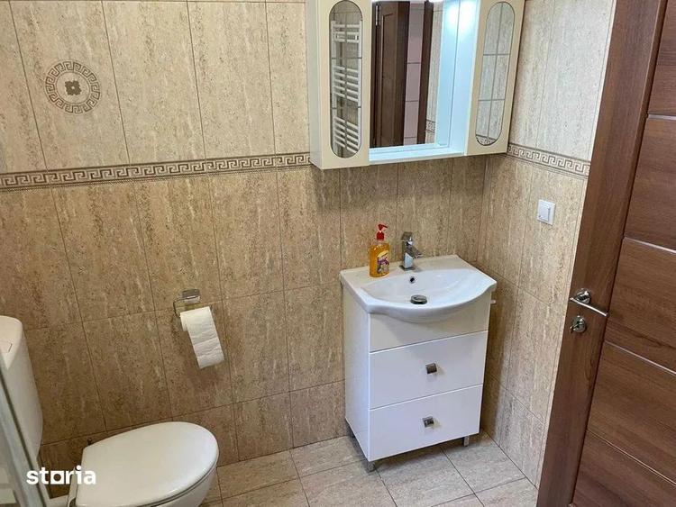 Casă cu 3 camere cu Canalizare în Central