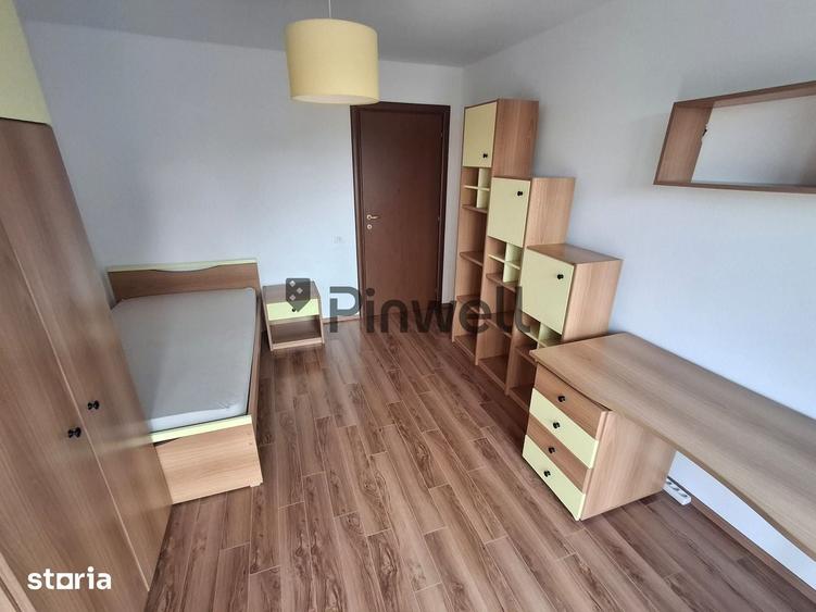 Apartament cu 3 camere decomandat, mobilat în Pajura