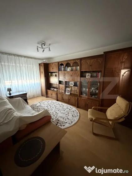 Apartament cu 2 camere decomandat în Micro 17