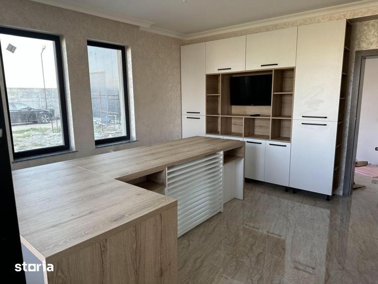 Casă cu 6 camere cu Teren 1200 Mp în Central