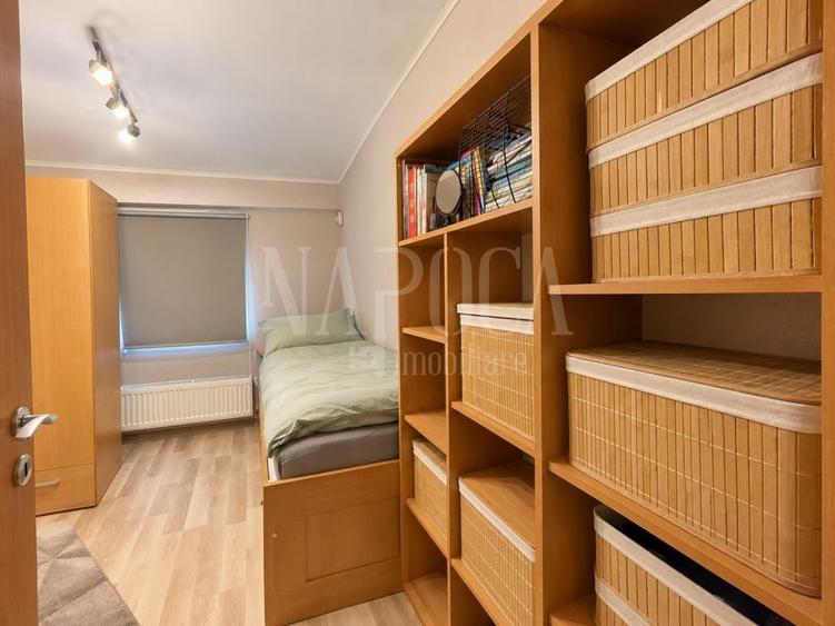 Apartament cu 4 camere semidecomandat în Central