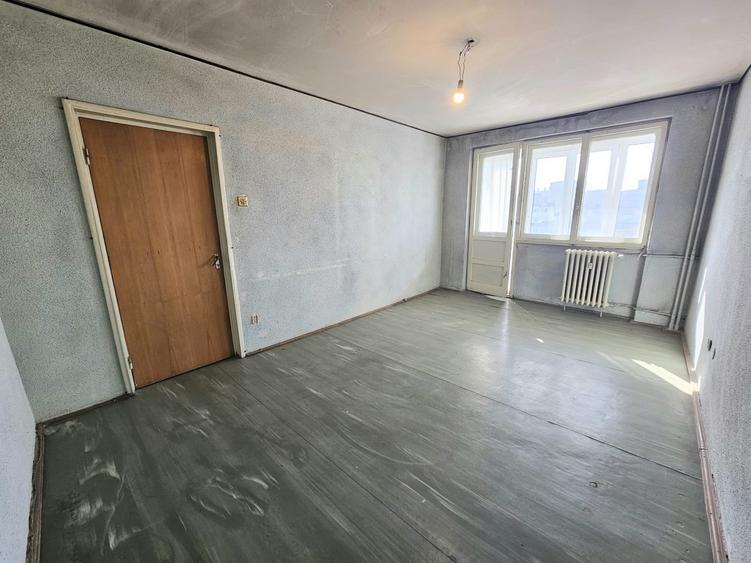 Apartament cu 3 camere în Drumul Taberei
