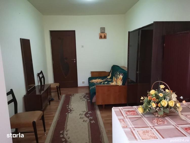 Apartament cu 3 camere decomandat în George Enescu