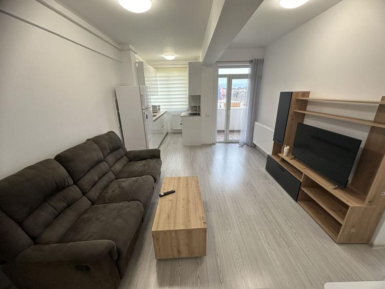 Apartament cu 2 camere semidecomandat în Central