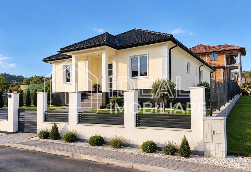 Casă individuală cu 4 camere cu Canalizare în Central