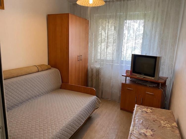 Garsonieră decomandată în Războieni