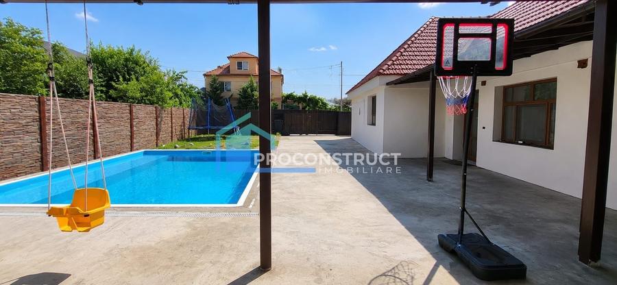 Casă individuală cu 6 camere cu Canalizare în Plopi