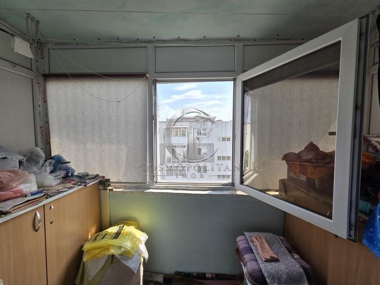 Apartament cu 2 camere semidecomandat în Micro 3